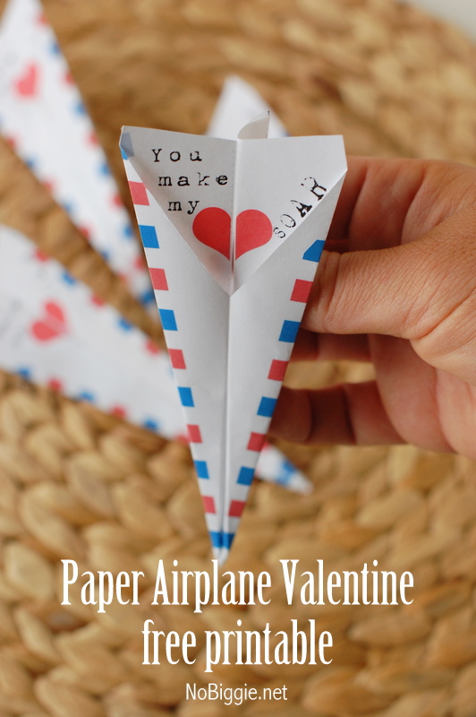 printable paper airplane Valentine - NoBiggie.net