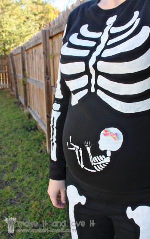 Creative Halloween Costumes for Moms | NoBiggie