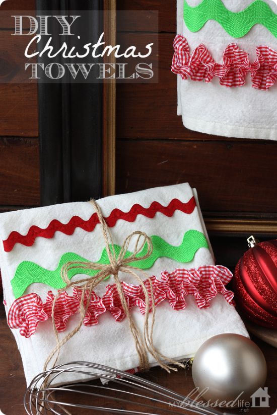 https://www.nobiggie.net/wp-content/uploads/2014/12/DIY-Christmas-Kitchen-Towels.jpg