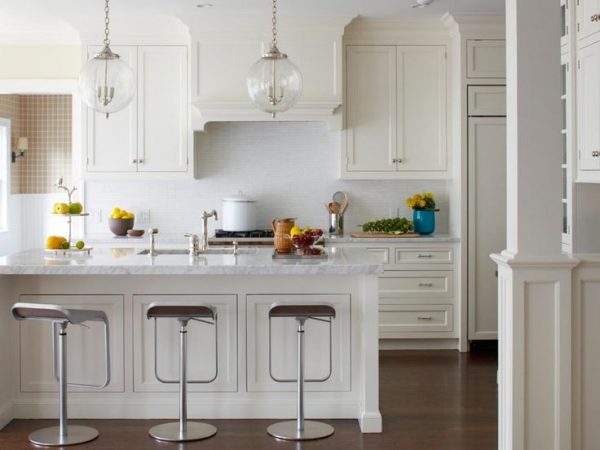 25+ Dreamy White Kitchens