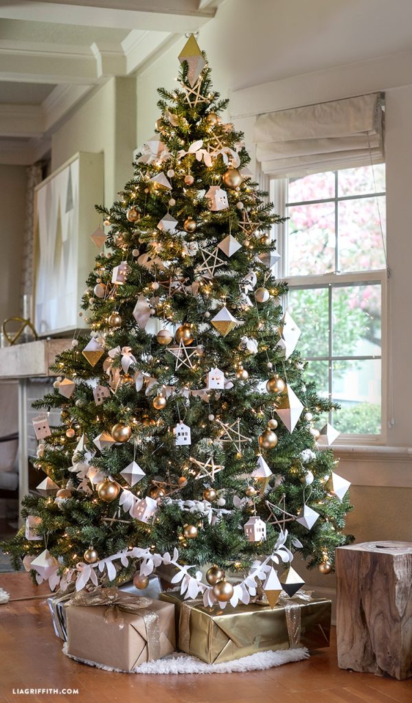 25+ Beautiful Christmas Trees | NoBiggie