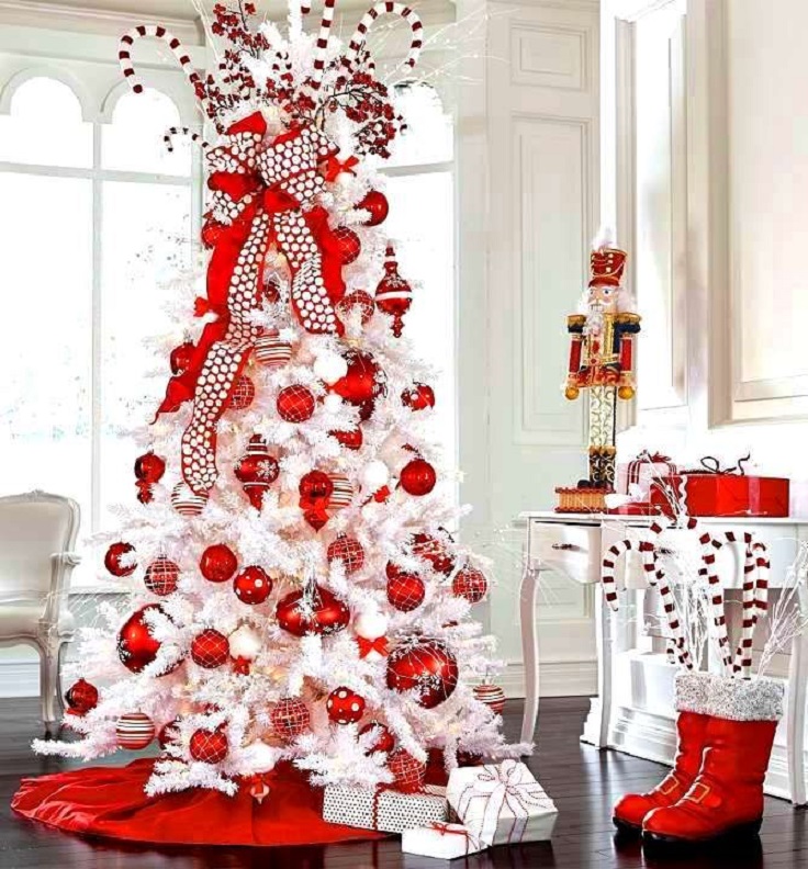 18 Creative Christmas Tree Decorating Ideas
