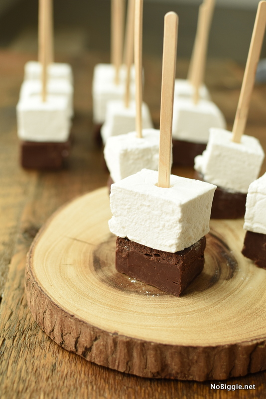 HOMEMADE MARSHMALLOW HOT COCOA TOPPERS