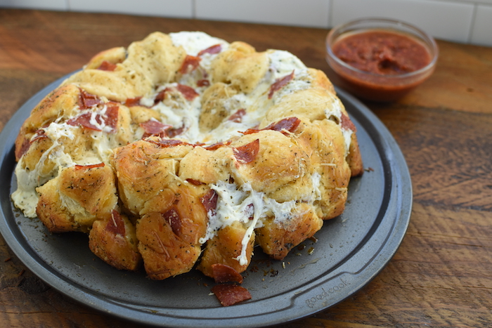 Easy Pull A Part Pizza Bread | NoBiggie.net